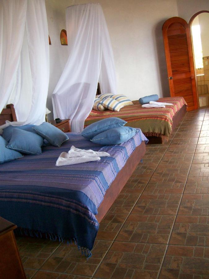 Lagunavista Villas Carate Buitenkant foto