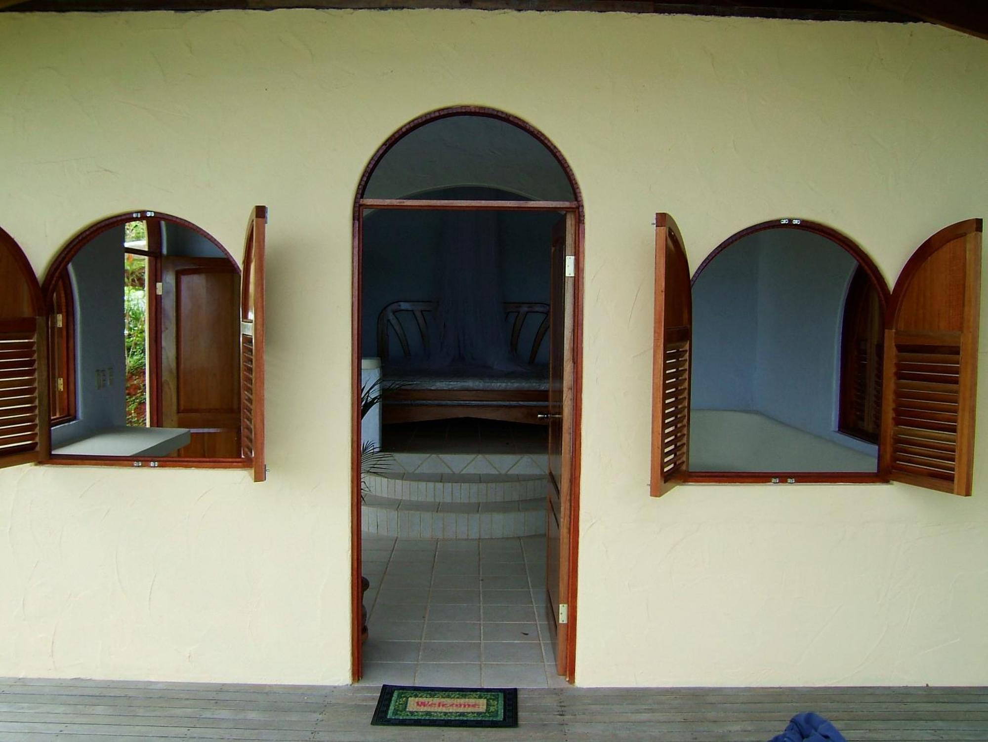 Lagunavista Villas Carate Buitenkant foto